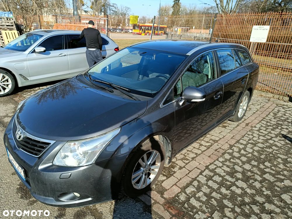 Toyota Avensis 1.8 Luna - 14