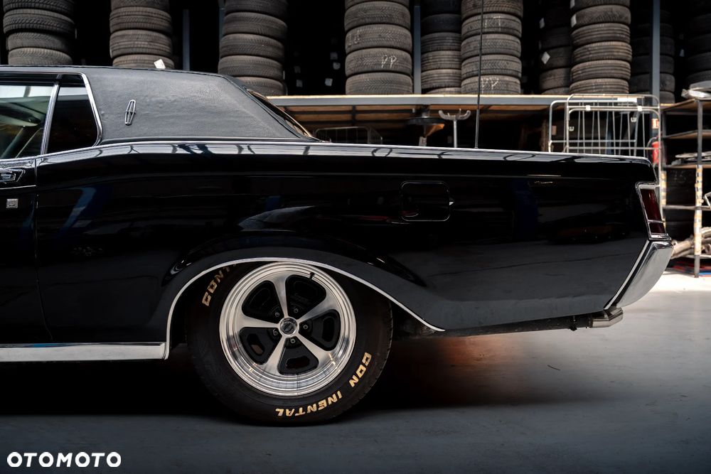 Lincoln Continental - 14