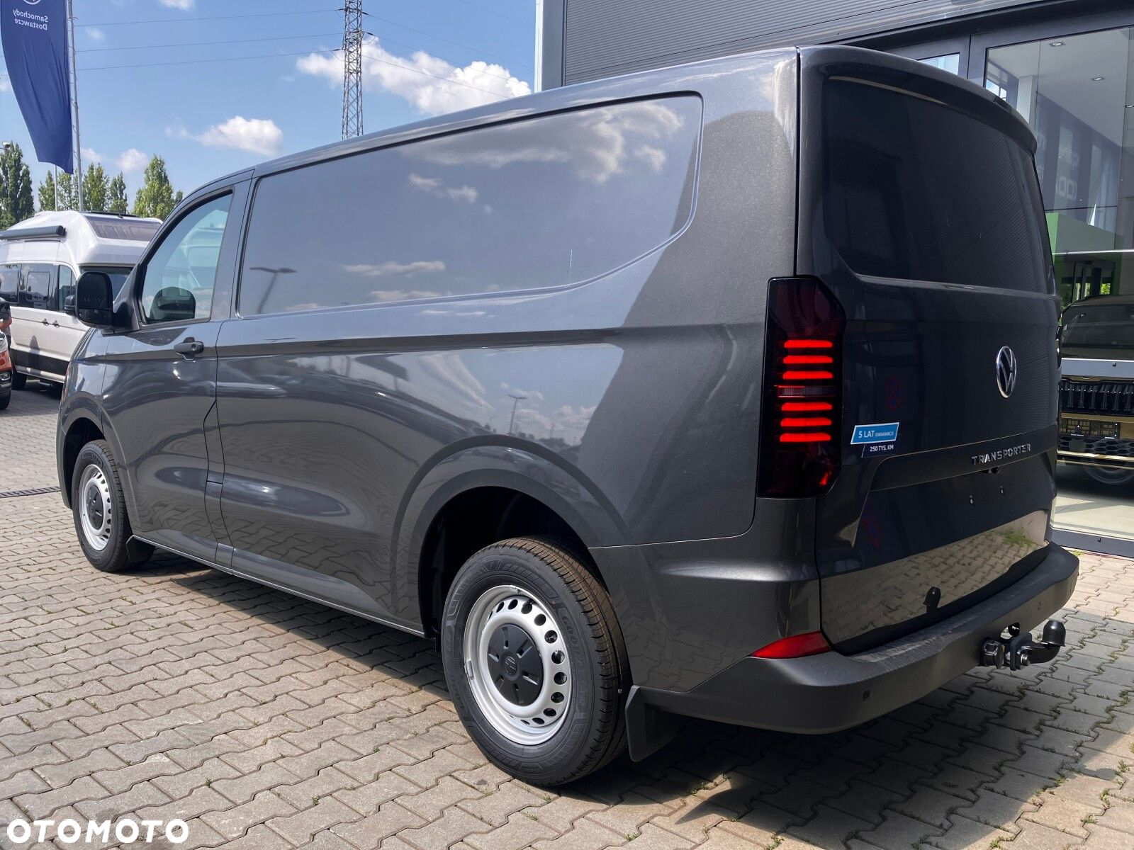 Volkswagen Transporter 2.0 TDI 150 KM 8-automat L1 - 12