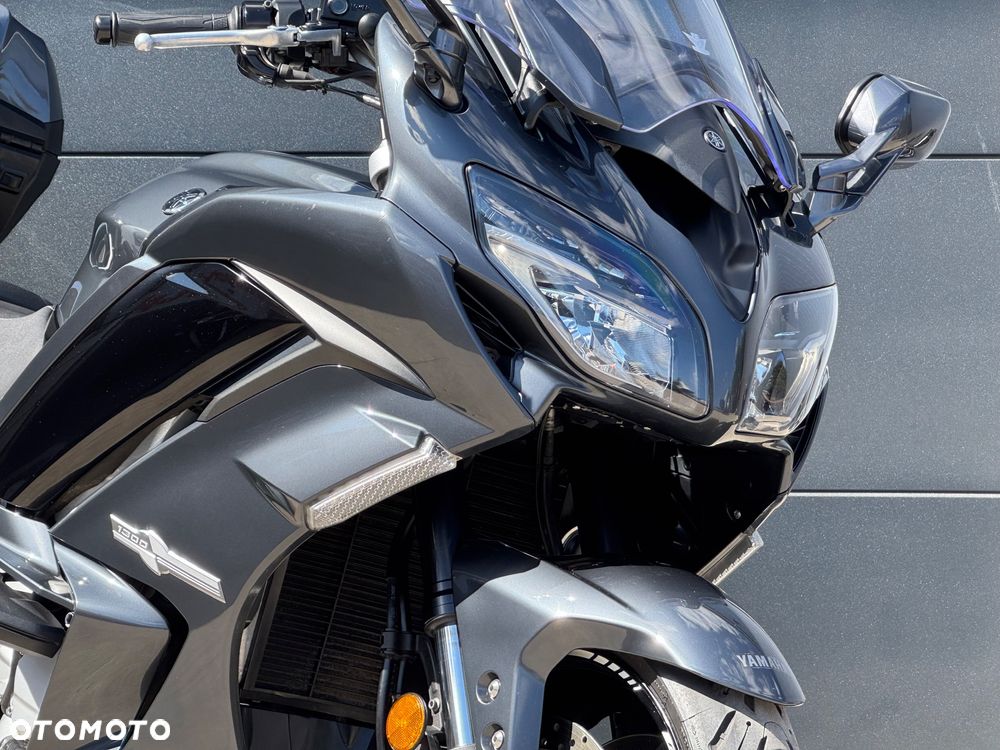 Yamaha FJR - 3