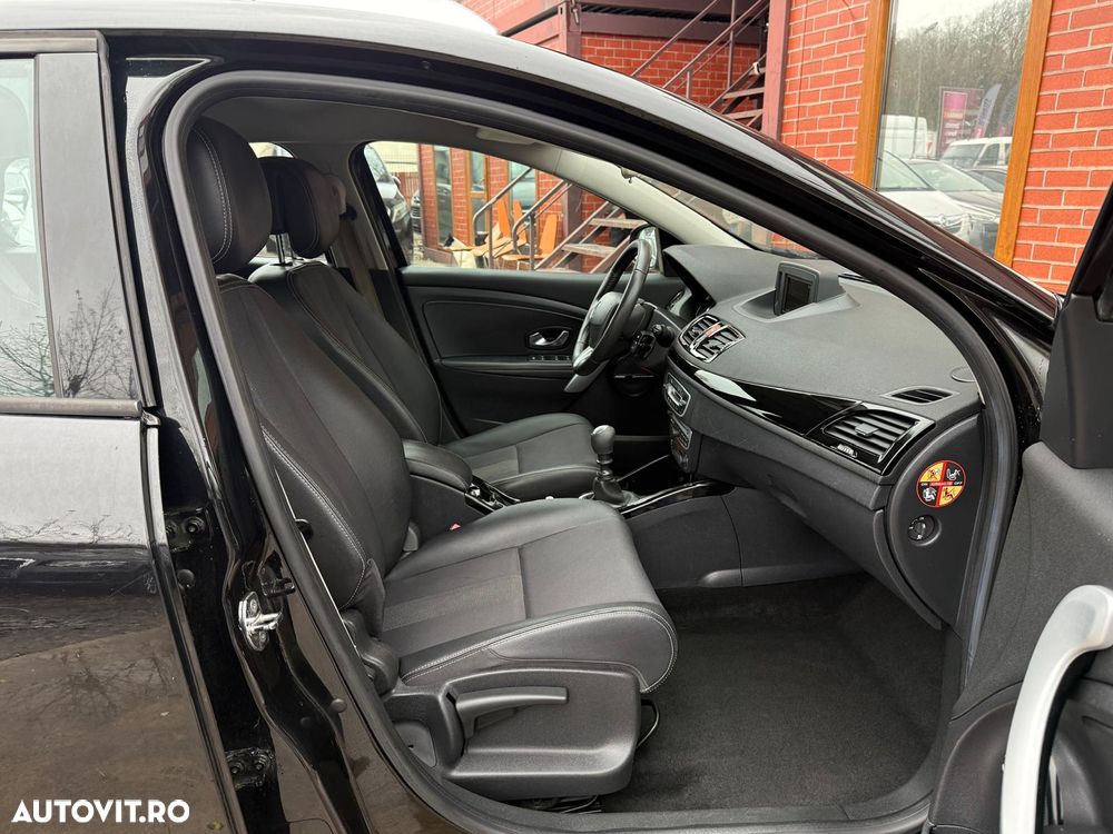 Renault Megane Grandtour TCe 130 BOSE Edition - 12