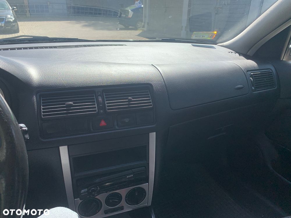 Volkswagen Golf - 11