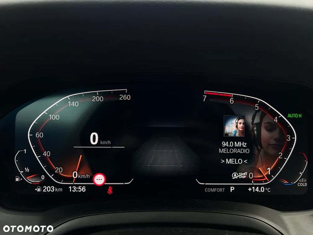 BMW Seria 3 330i Luxury Line - 16