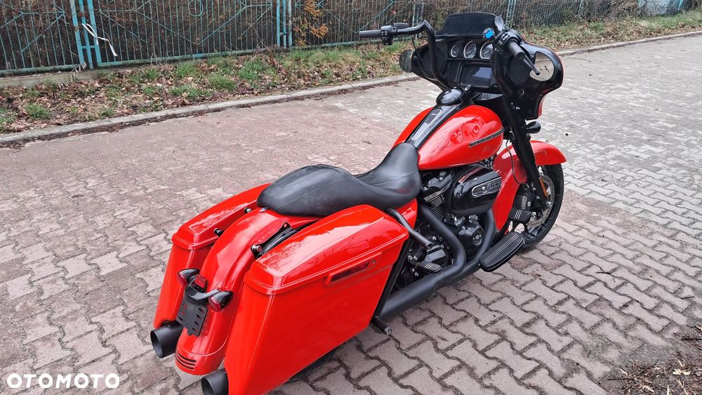 Harley-Davidson Touring Street Glide - 8