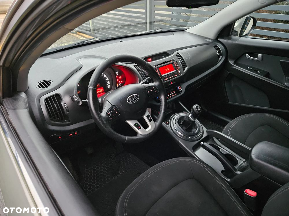 Kia Sportage 1.7 CRDI 2WD Dream-Team Edition - 14