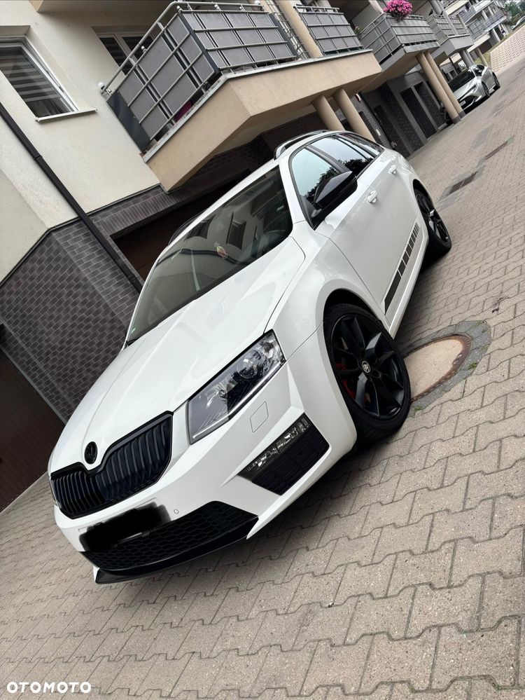 Skoda Octavia 2.0 TDI DSG RS - 2