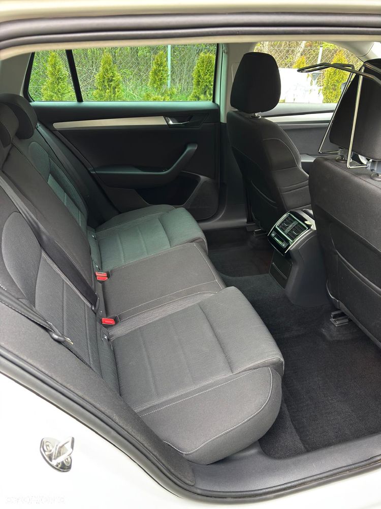 Skoda Superb 2.0 TDI Style DSG7 - 14