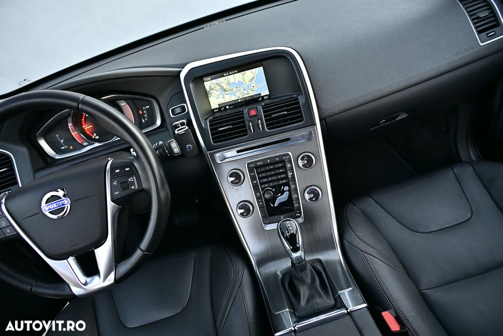 Volvo XC 60 D4 Geartronic Summum - 15
