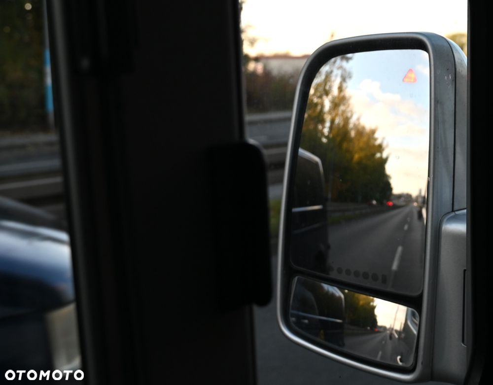 Mercedes-Benz Sprinter - 37