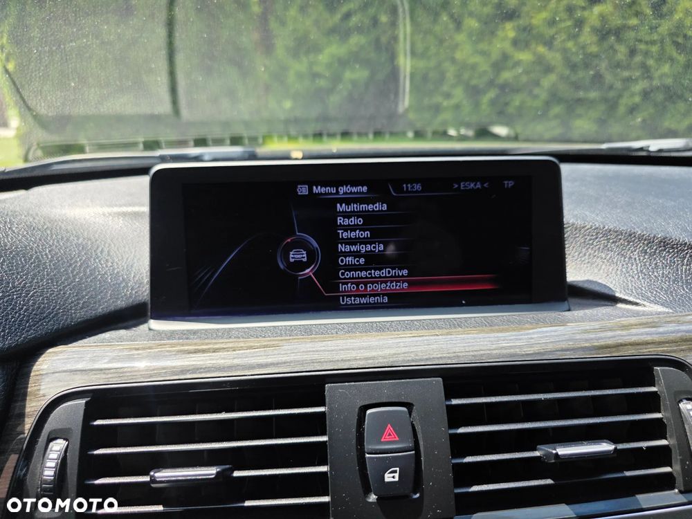 BMW Seria 3 320i Efficient Dynamics Edition Luxury Line - 17