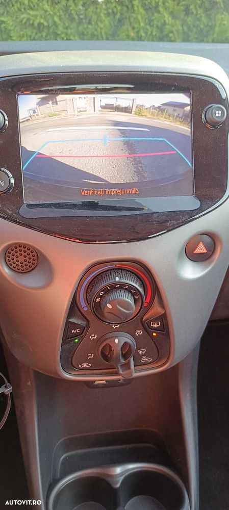 Toyota Aygo x-play - 5