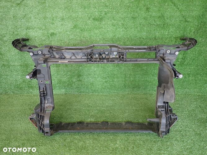 AUDI A1 10- pas przedni przód 8X0805588B - 1