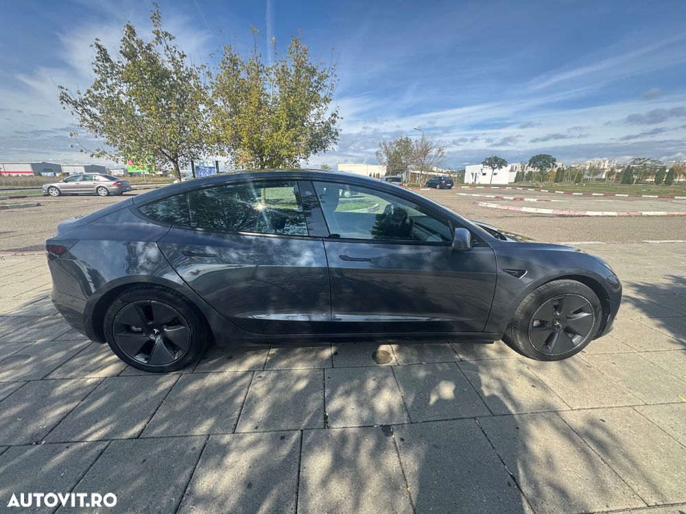 Tesla Model 3 Long Range - 2