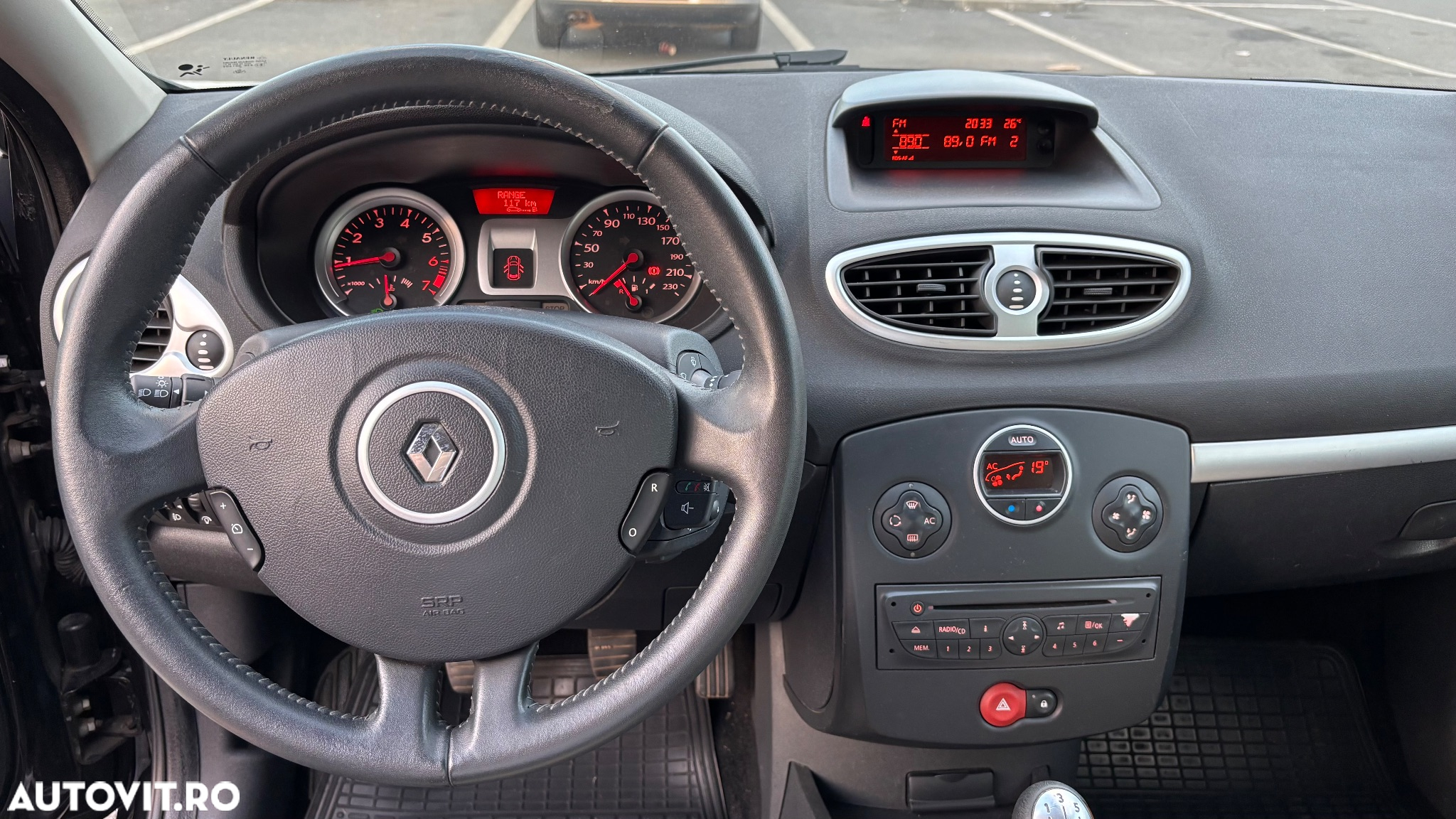 Renault Clio III 1.2 16V Expression - 9