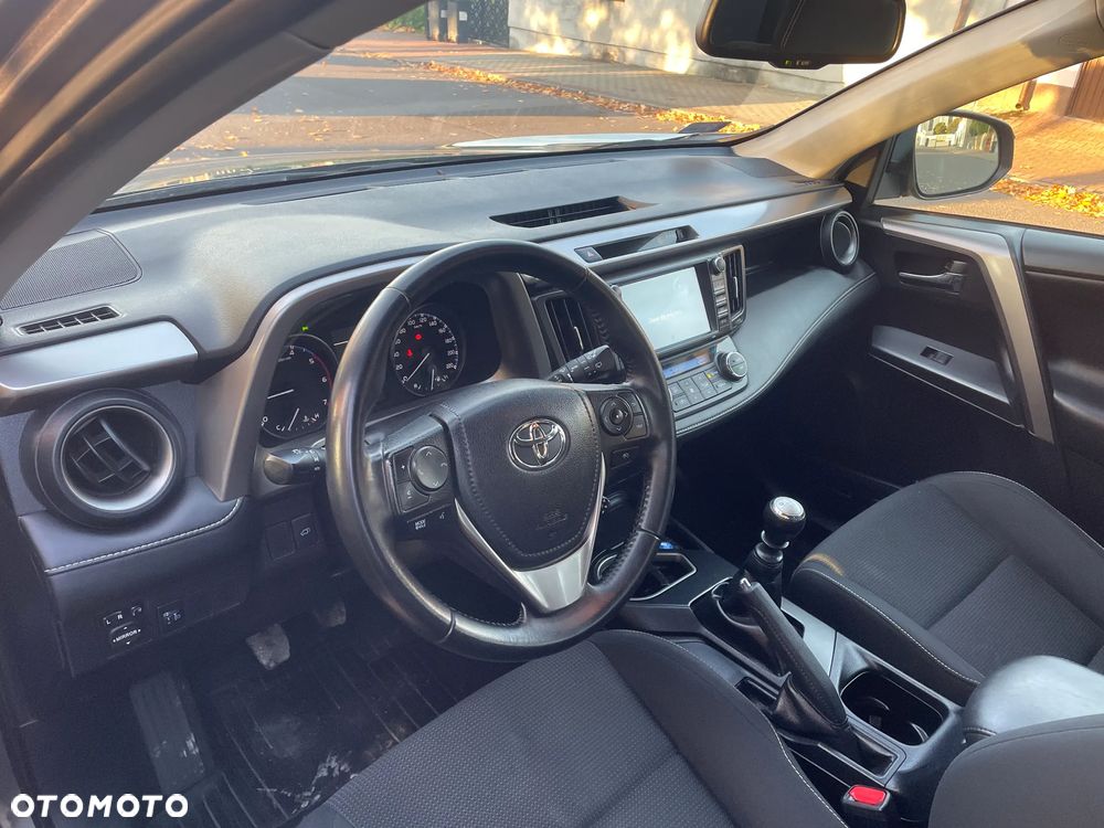 Toyota RAV4 2.0 D-4D Active 4x2 - 9
