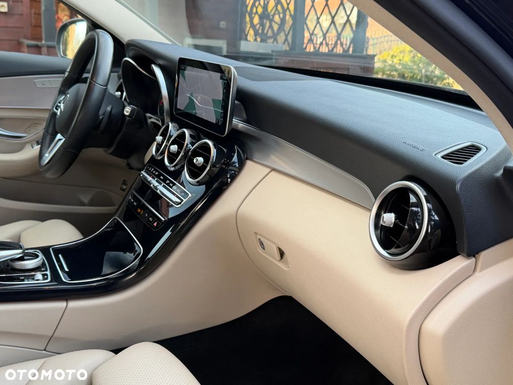 Mercedes-Benz Klasa C 180 9G-TRONIC Avantgarde - 25