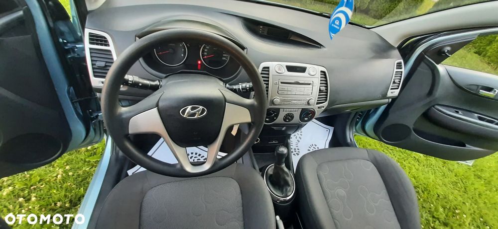 Hyundai i20 - 24