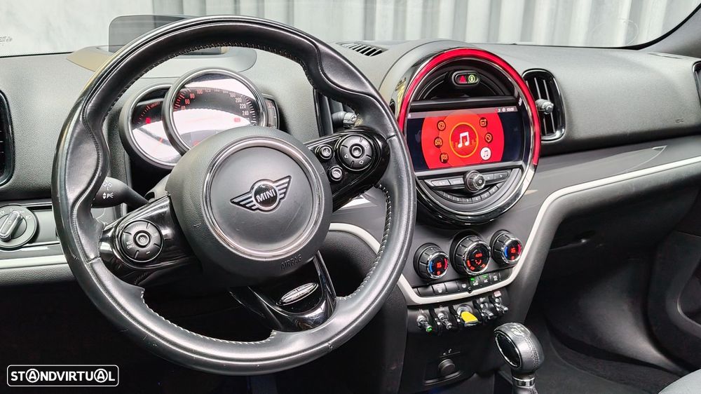MINI Countryman Cooper SE ALL4 Auto - 14