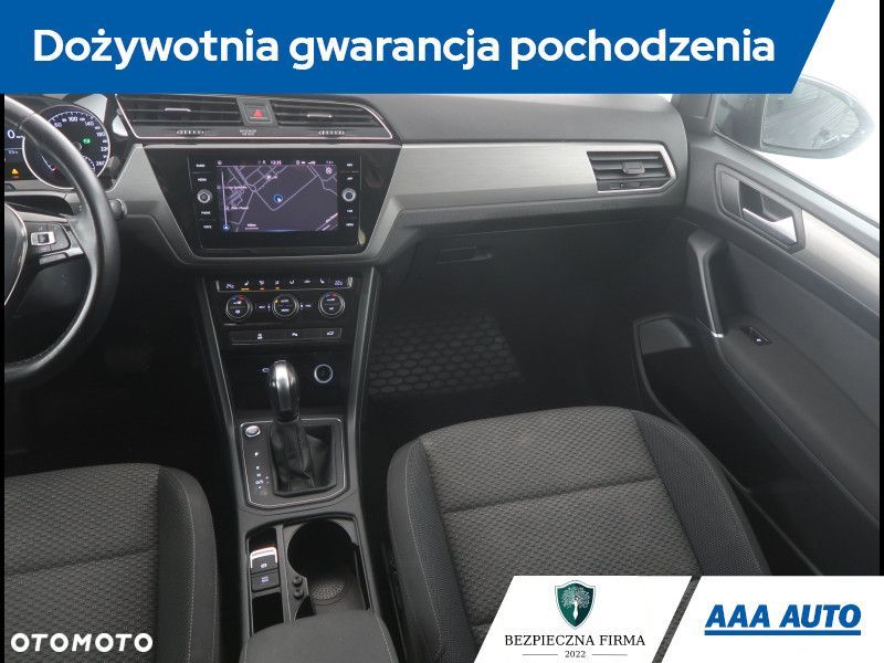Volkswagen Touran - 9