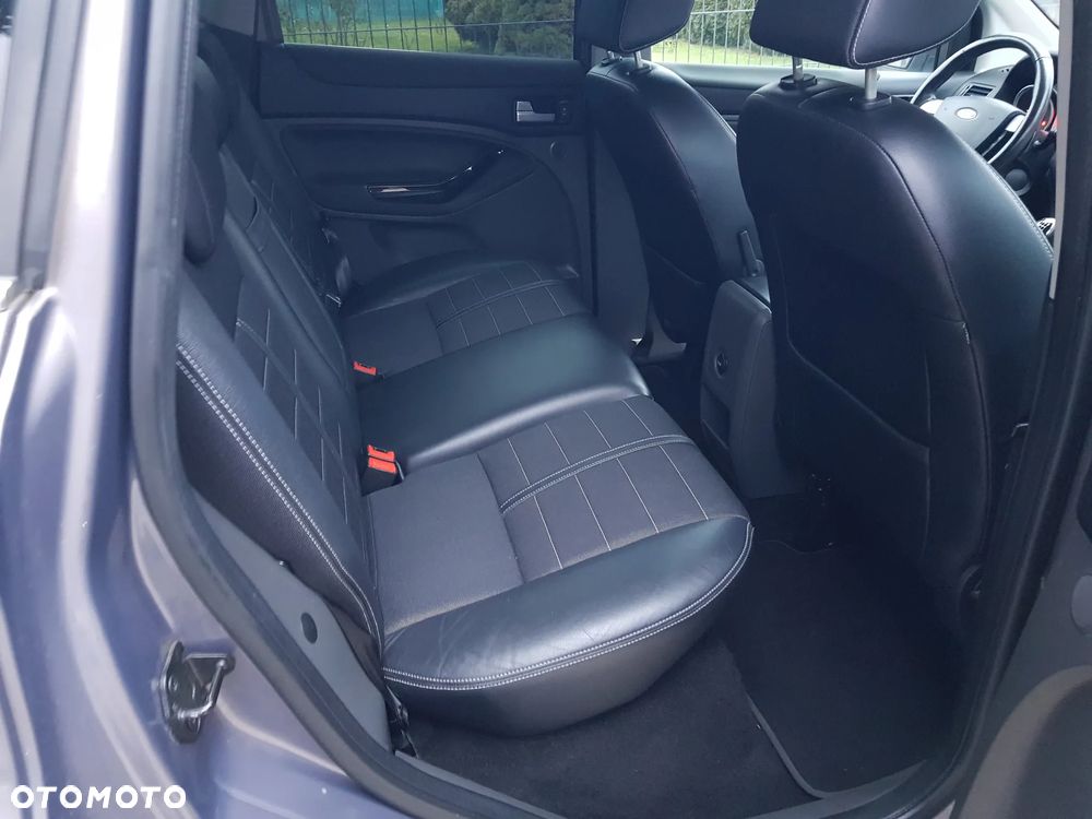 Ford Kuga 2.0 TDCi 2x4 Titanium - 21