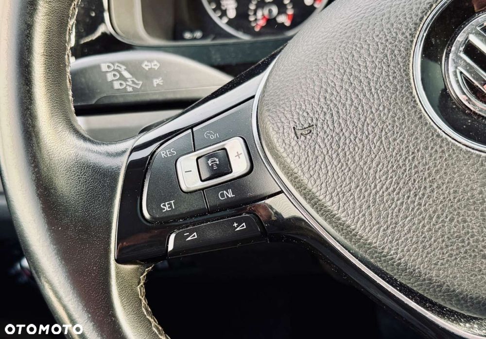 Volkswagen Multivan - 29