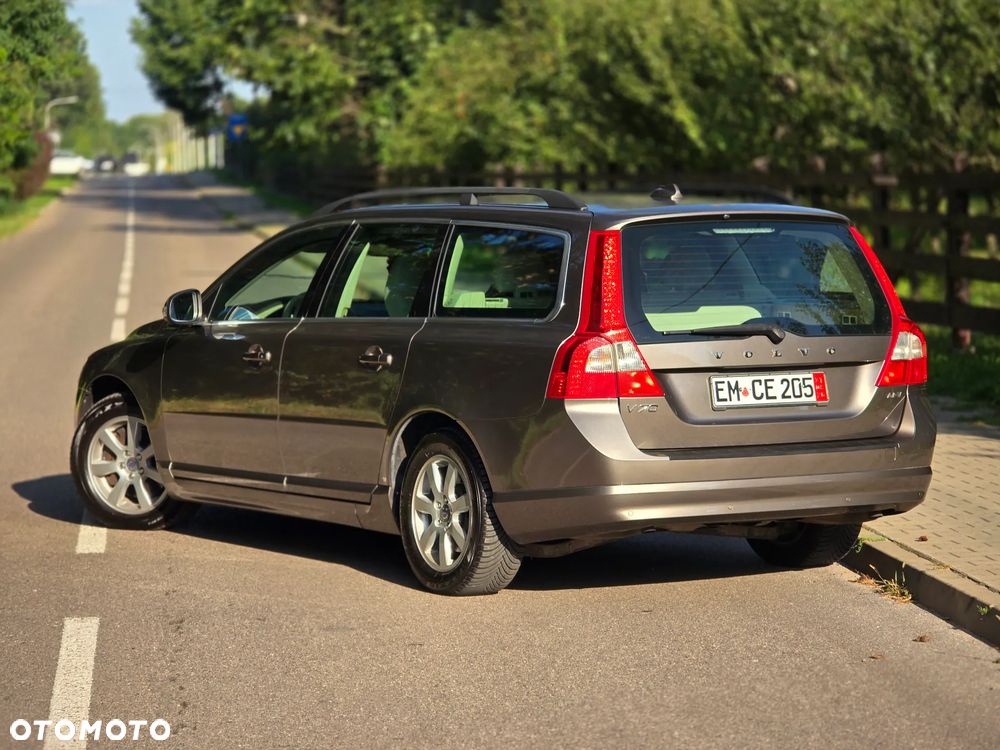 Volvo V70 2.5T Summum - 4