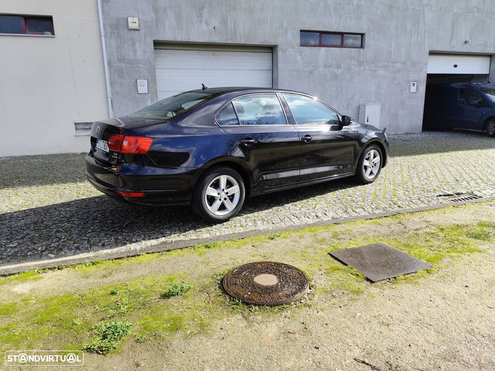VW Jetta 1.6 TDi Trendline - 8