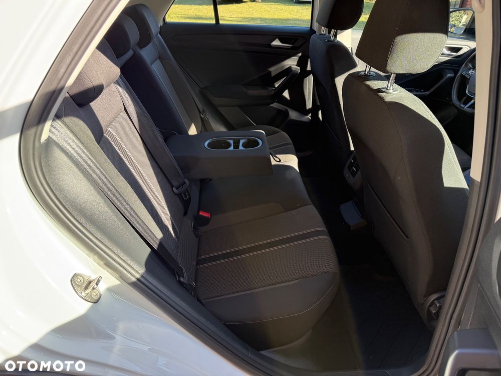 Volkswagen T-Roc 1.0 TSI Premium - 23