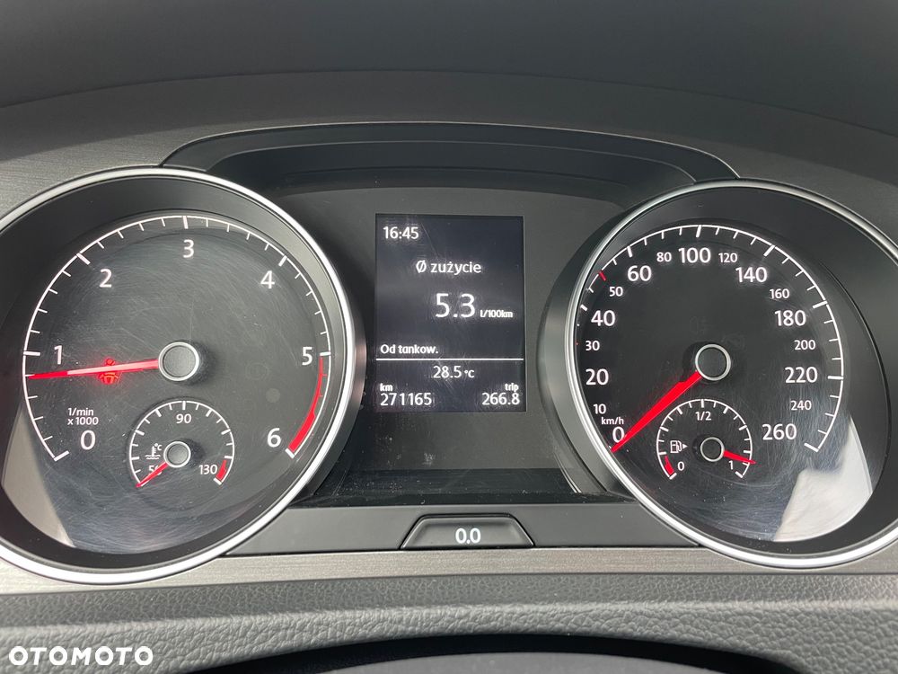 Volkswagen Golf 1.6 TDI DPF Highline - 25