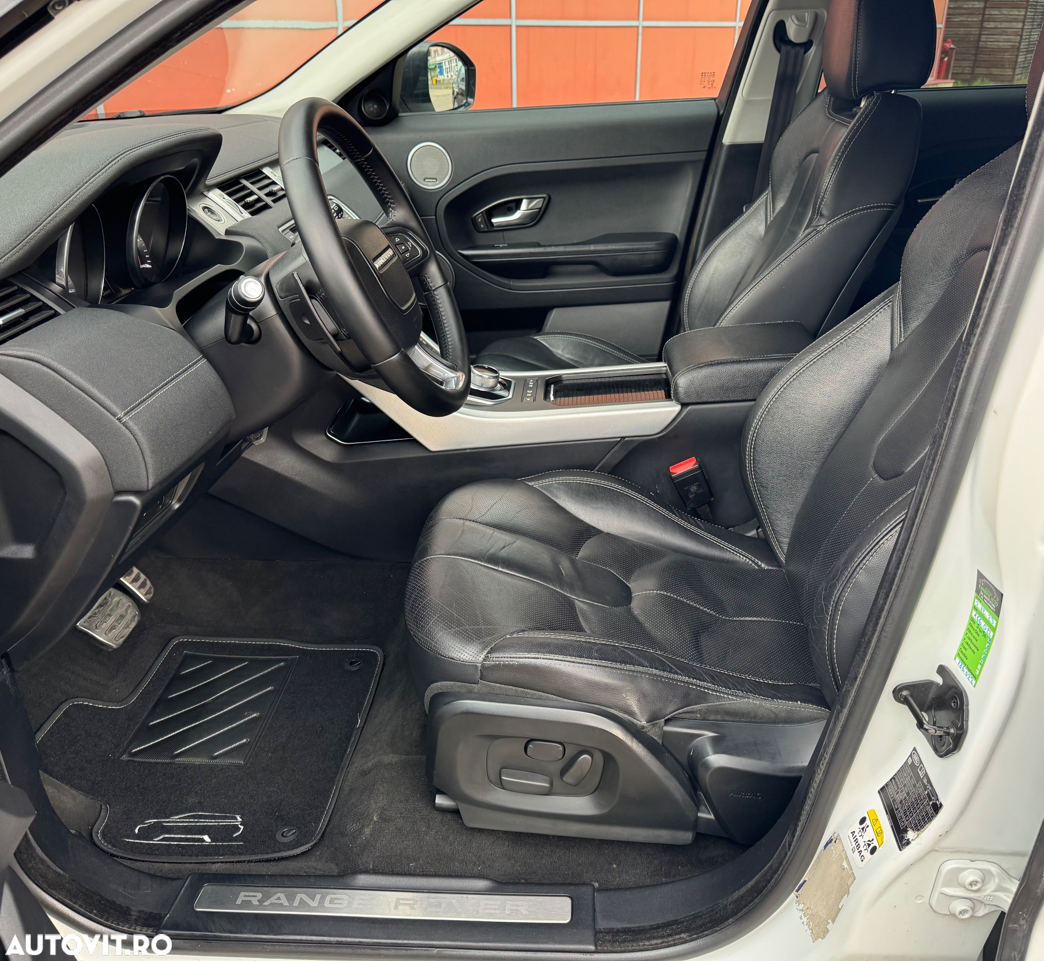 Land Rover Range Rover Evoque - 11