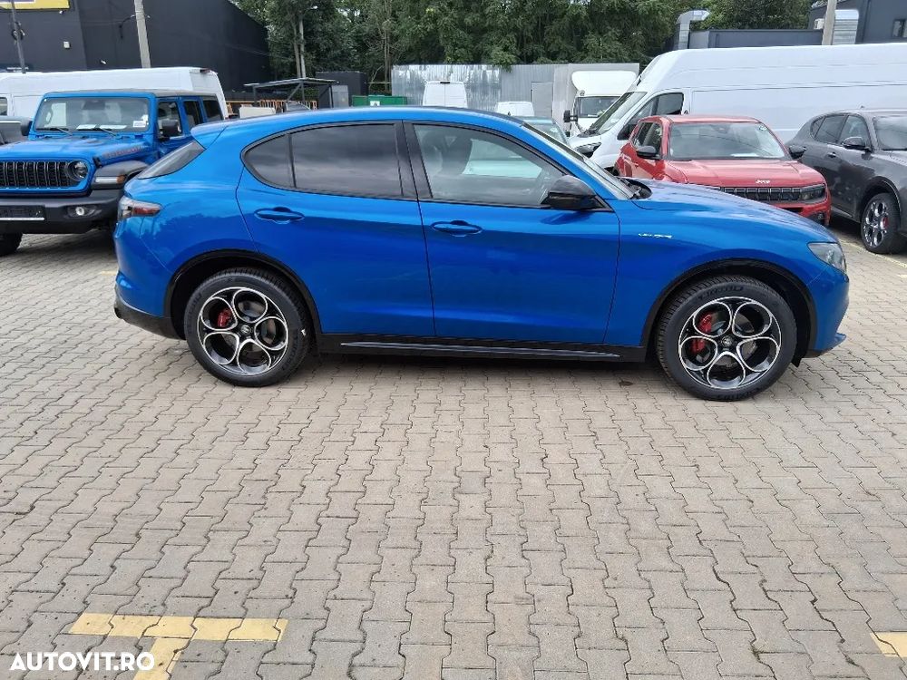 Alfa Romeo Stelvio 2.0 Turbo 16V AT8-Q4 Veloce - 4