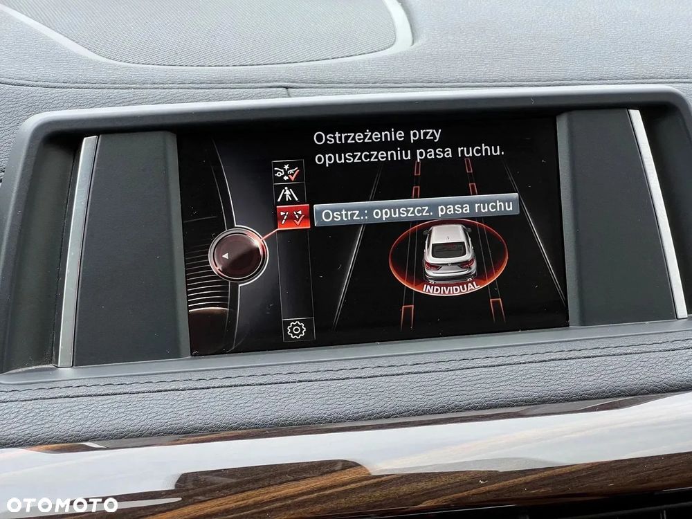 BMW X6 xDrive50i - 24