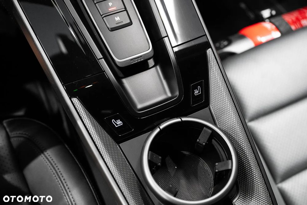 Porsche 911 Carrera - 18