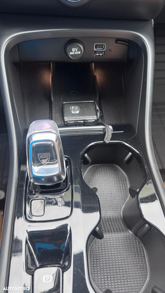 Volvo XC 40 D4 AWD Geartronic Inscription - 11