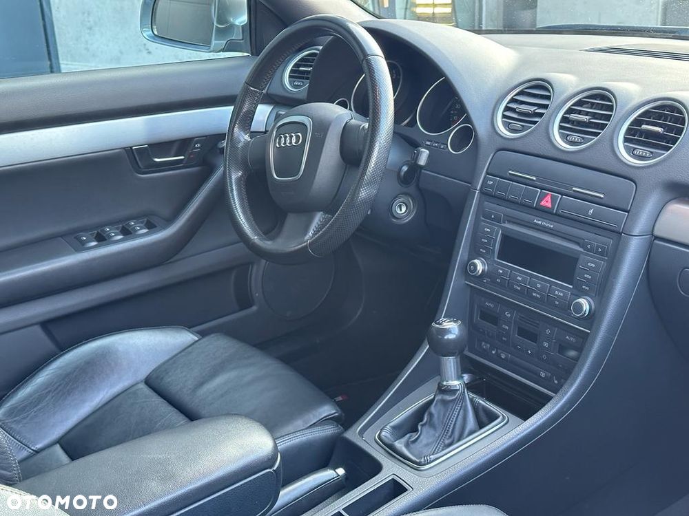 Audi A4 Cabrio 1.8 T - 12