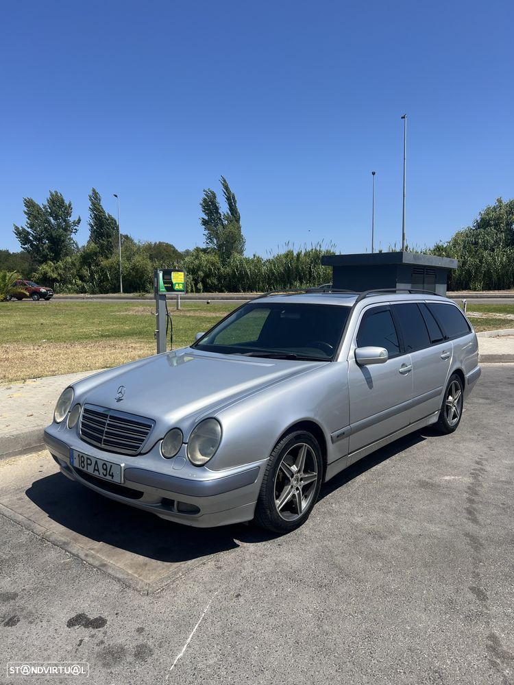 Mercedes-Benz E 220 - 6