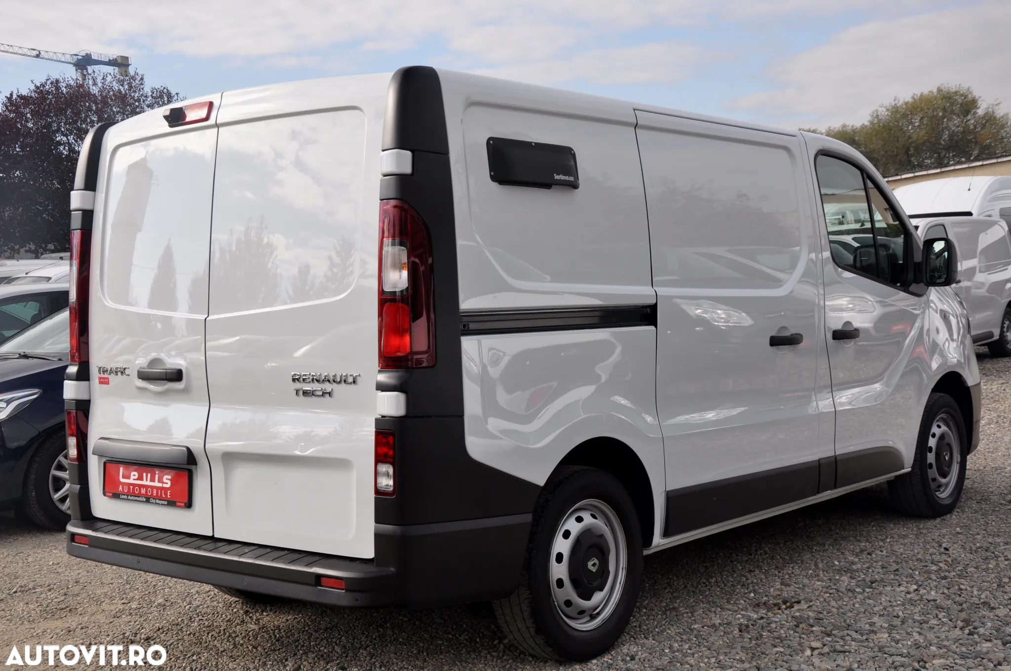 Renault Trafic Van - 4