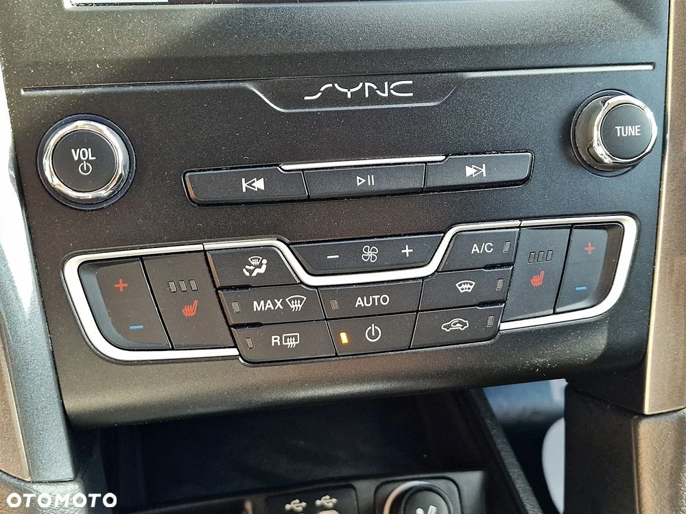 Ford Mondeo - 19