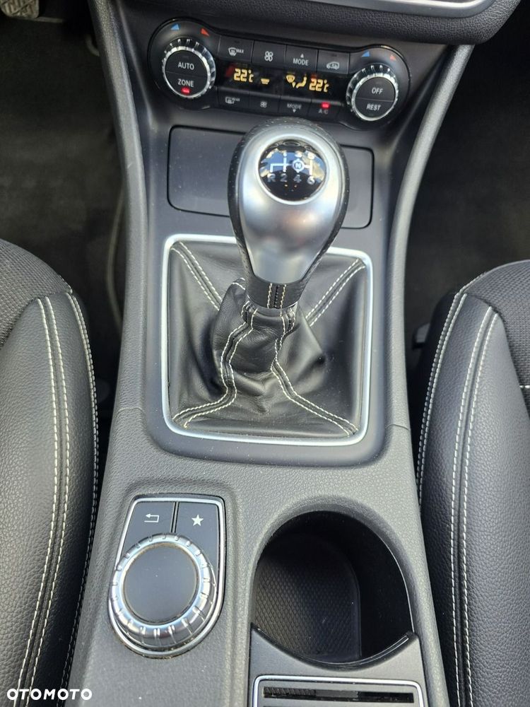 Mercedes-Benz CLA - 22