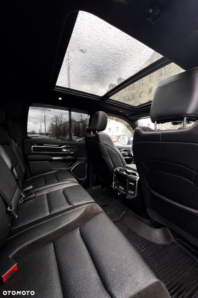 RAM 1500 5.7 Crew Cab Shortbed Laramie Black - 19