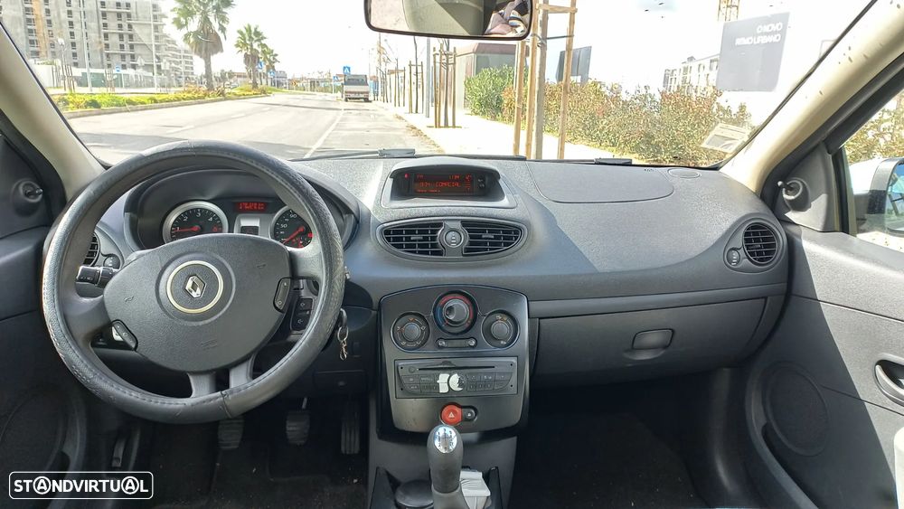 Renault Clio 1.5 dCi 75 Expression - 6