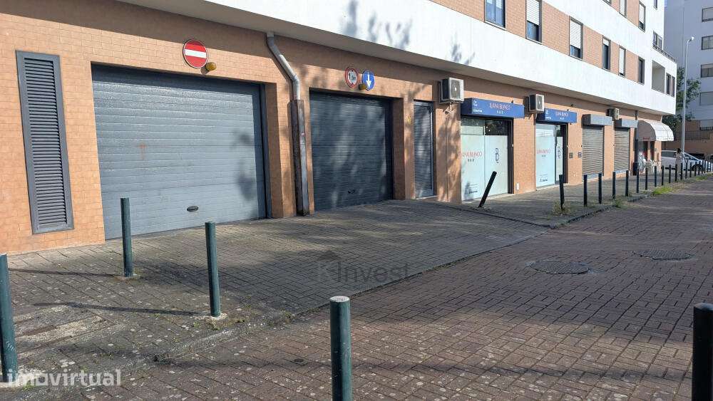 Lugar de estacionamento à venda em Santa Clara, Lisboa - Grande imagem: 3/9