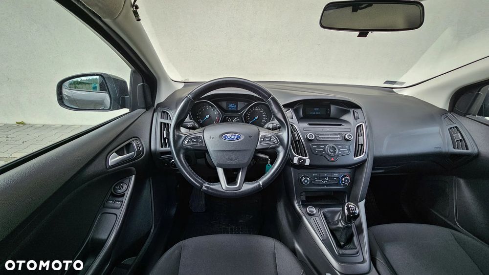 Ford Focus 1.6 Trend - 9