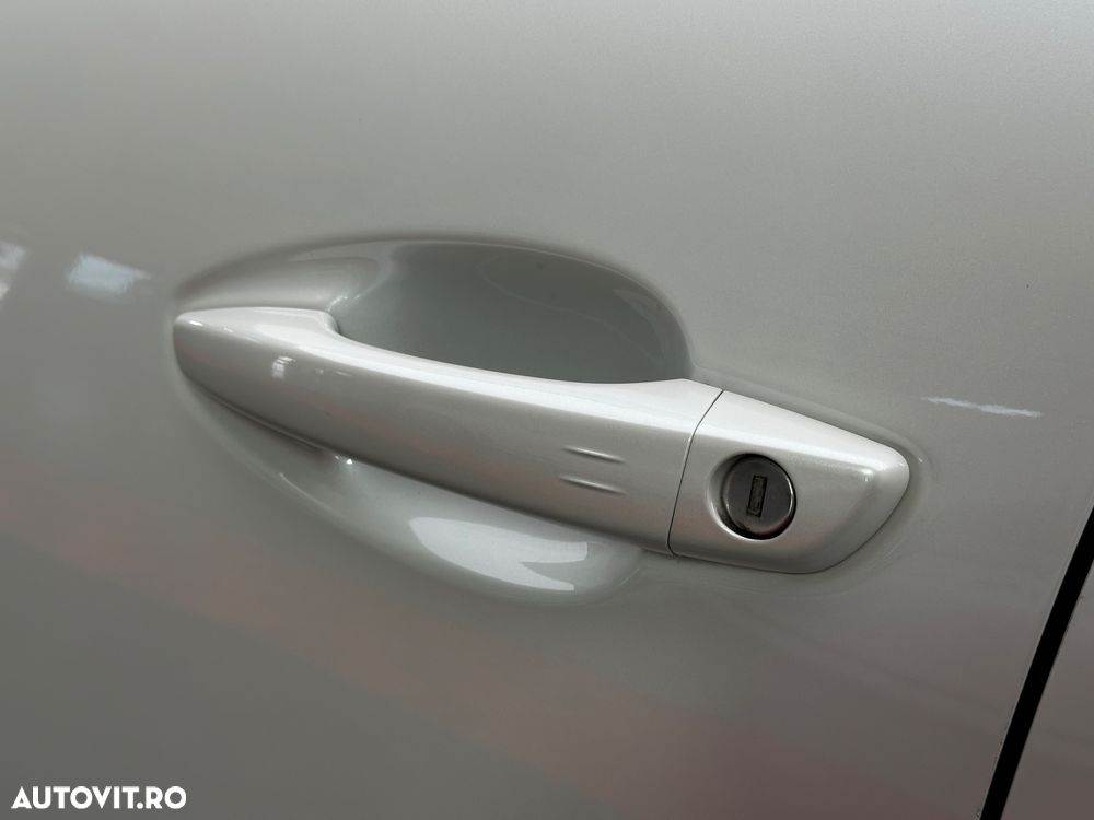 Peugeot 3008 PHEV EAT8 4X4 GT Pack - 37