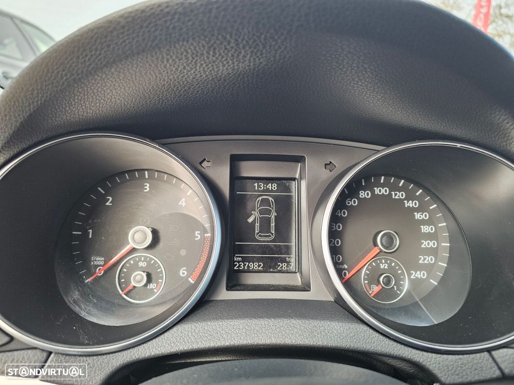 VW Golf 1.6 TDi Confortline - 13