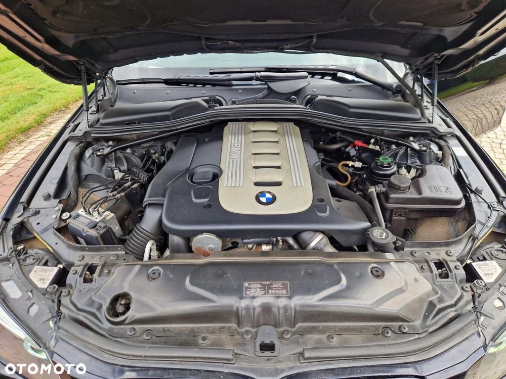 BMW Seria 5 525d xDrive - 7