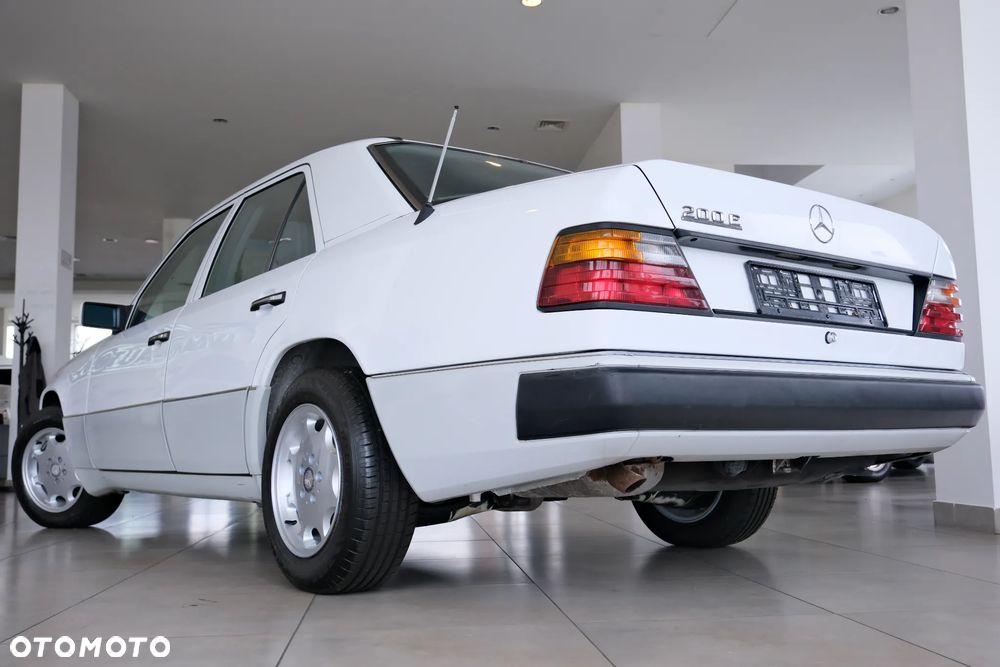 Mercedes-Benz W124 (1984-1993) - 17