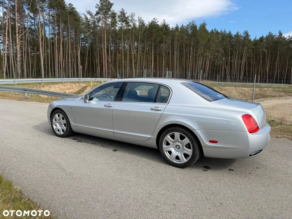 Bentley Flying Spur - 2