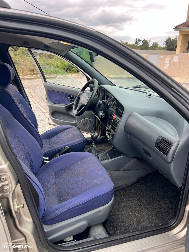 Fiat Palio Weekend - 9