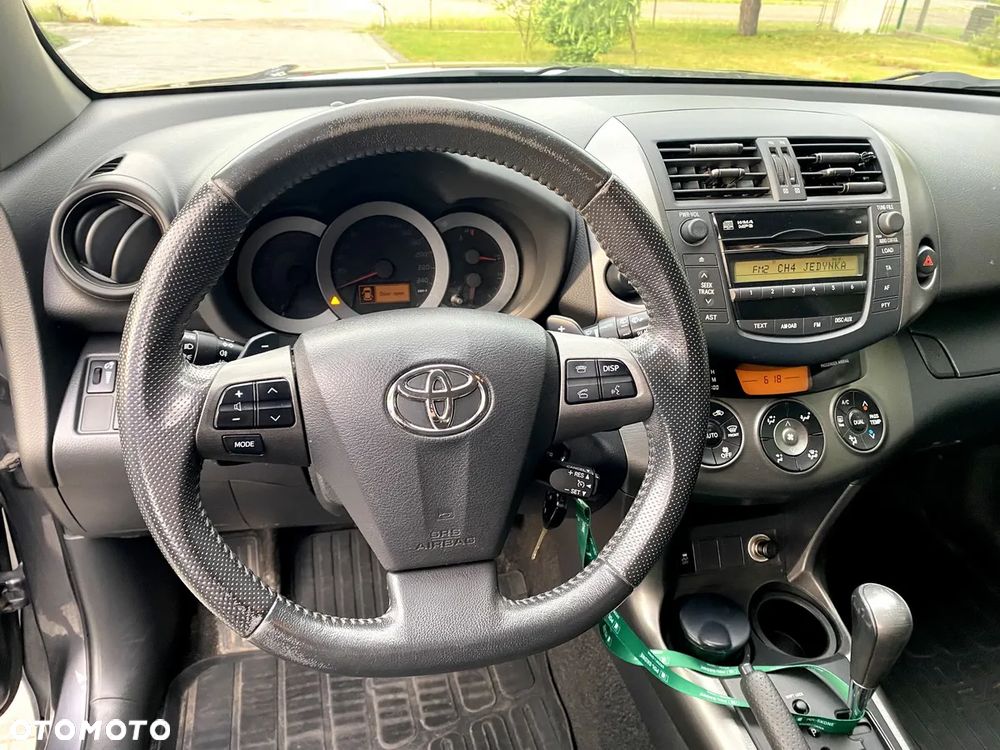 Toyota RAV4 2.2 D-CAT Premium - 19